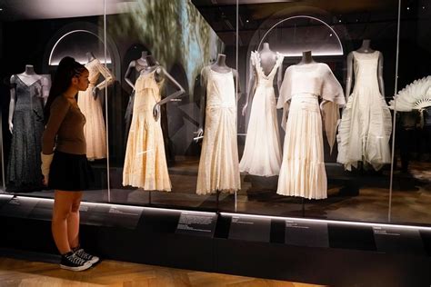 wystawa chanel londyn|The legend lives on: New exhibition devoted to Chanel's life and .